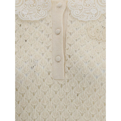 Sweater with lace collar