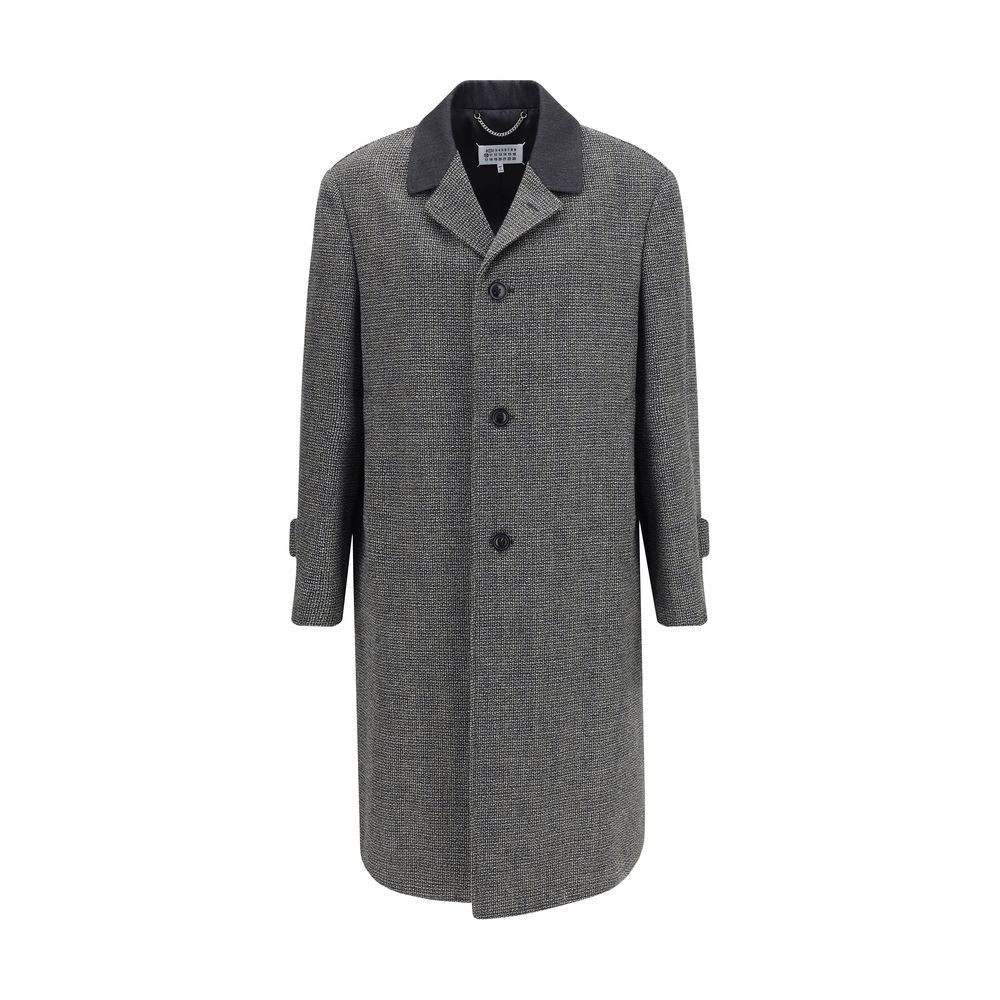 Single-breasted coat in virgin wool blend