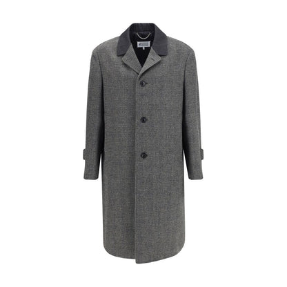 Single-breasted coat in virgin wool blend