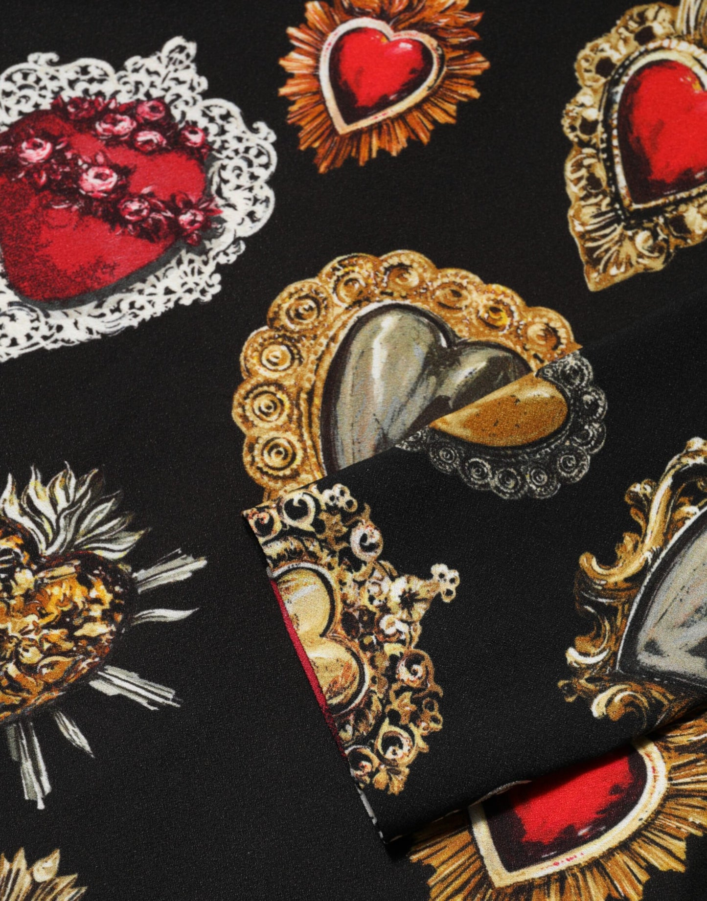 Black Sacred Heart Print Long Sleeves Top